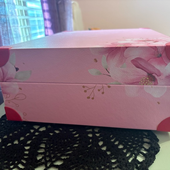 Pink Floral Storage Box - Picture 4 of 7